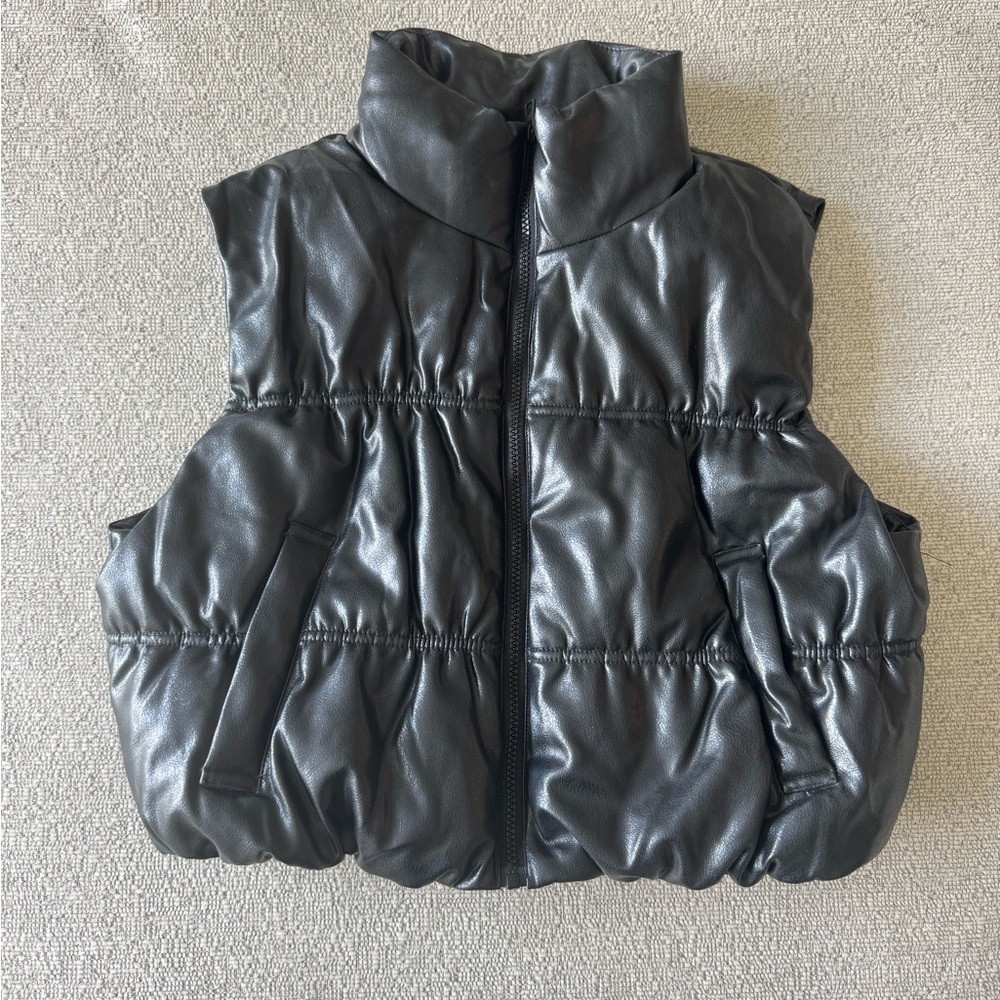 H&M Black Leather Puffer Vest Cropped